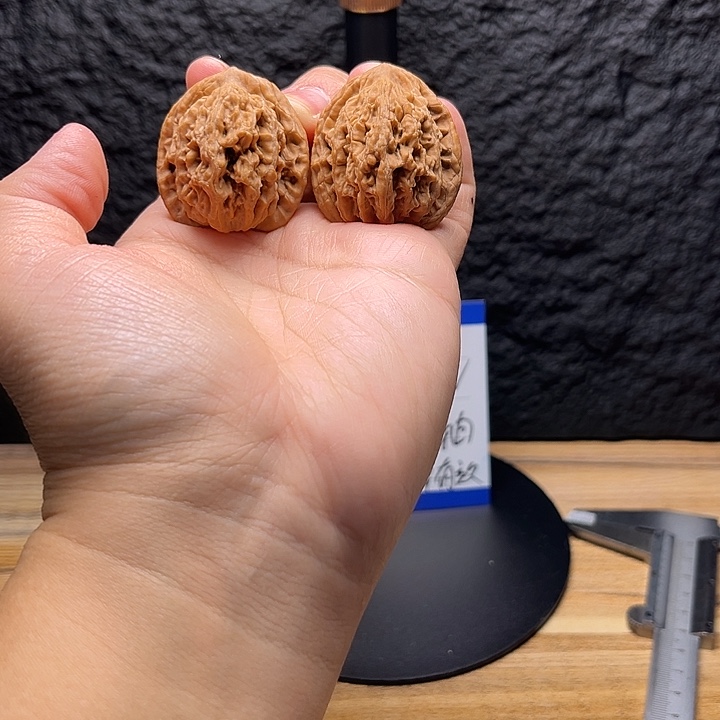 吊坠文玩核桃562虎头