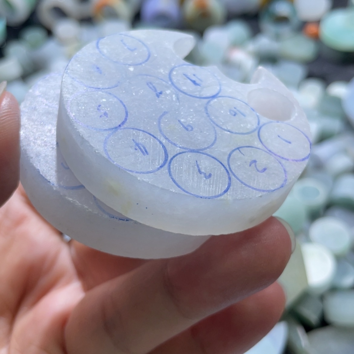 【闪购商品】定制翡翠未镶嵌小****。天然翡翠