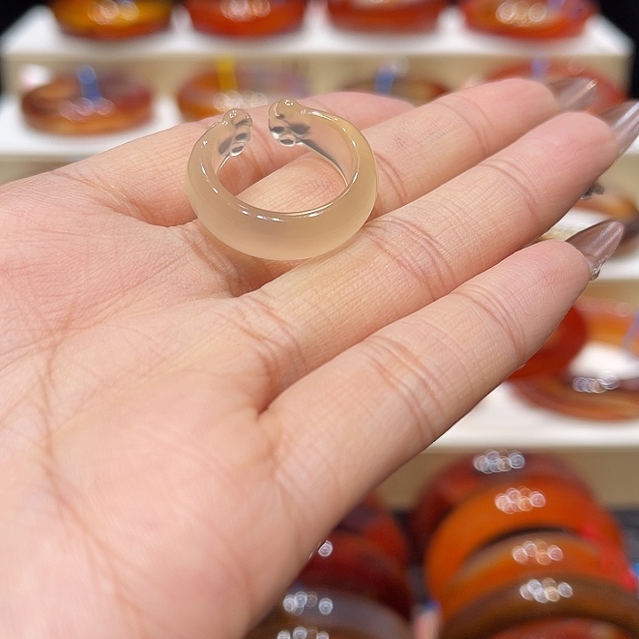 玛瑙/玉髓手镯未镶嵌