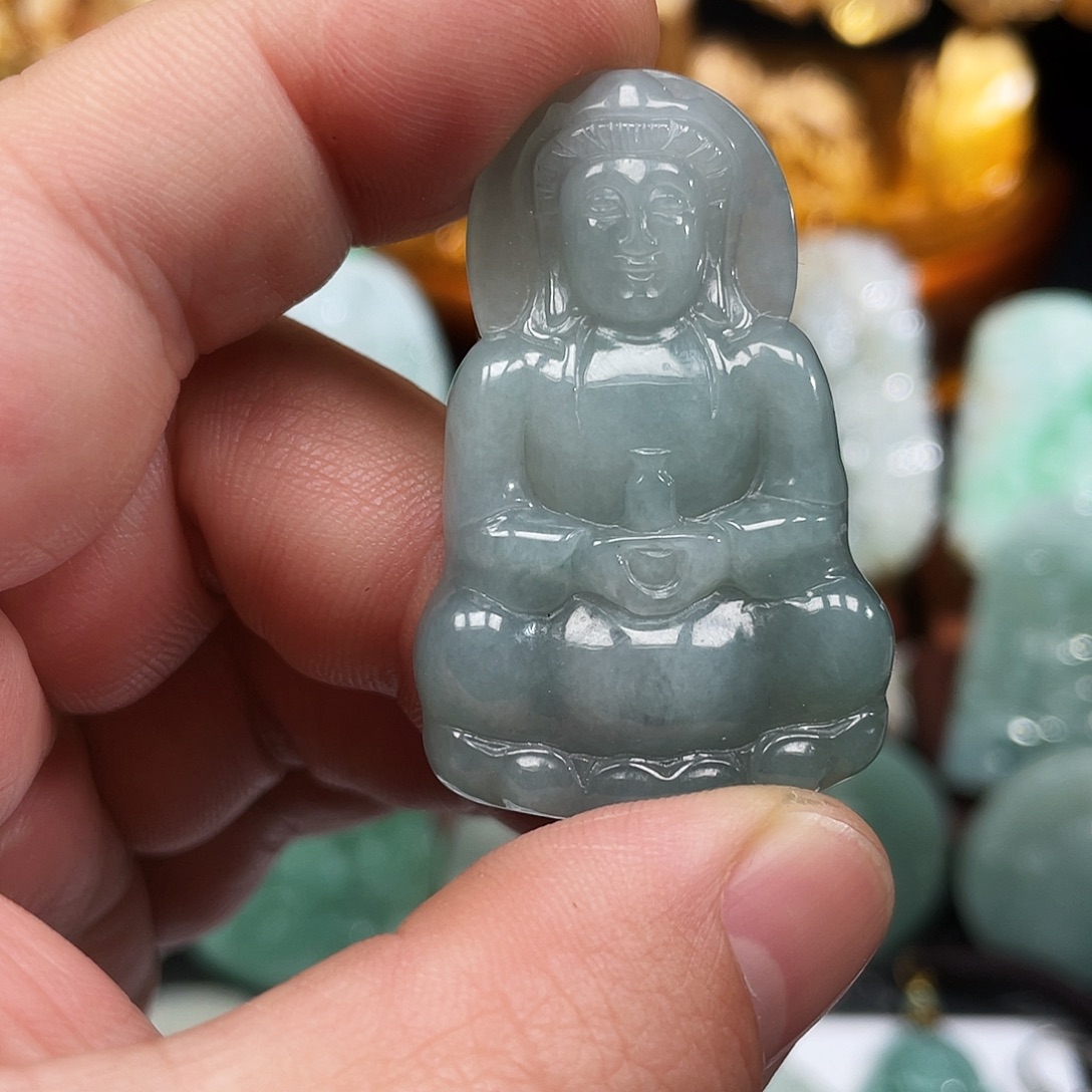 翡翠未镶嵌颈饰观音