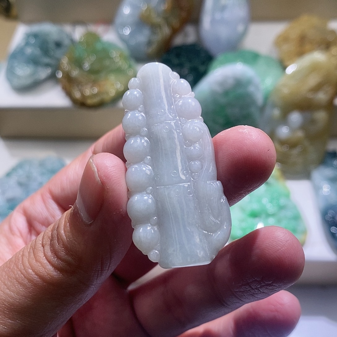 【闪购商品】翡翠颈饰未镶嵌竹节