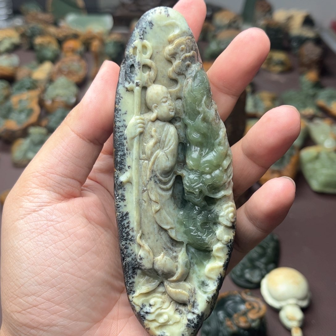 岫岩河磨玉（透闪石质玉）把件未镶嵌