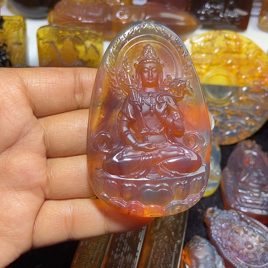 琥珀未镶嵌颈饰缅甸天然琥珀吊坠