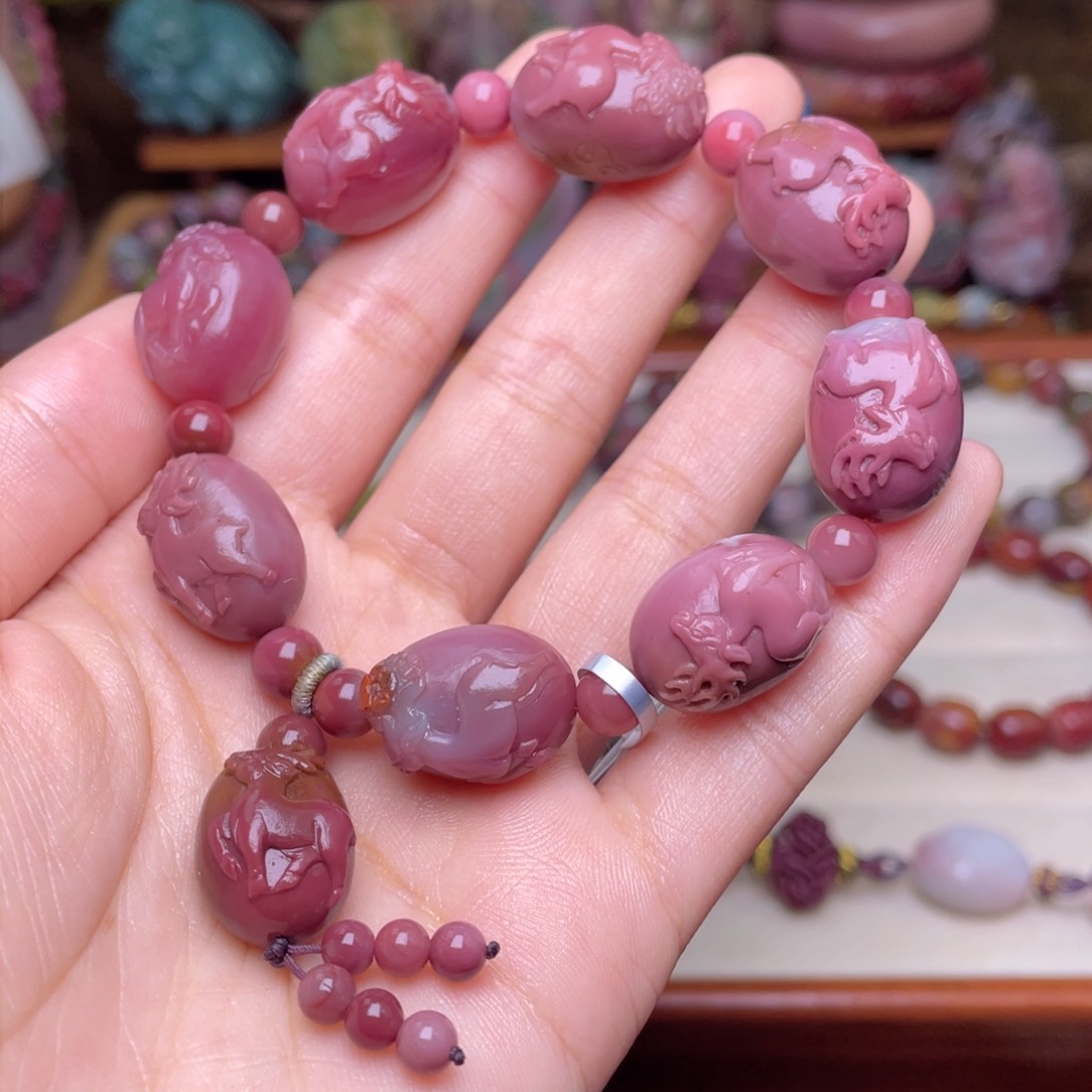 玛瑙/玉髓珠宝半成品未镶嵌盐源玛瑙鹿蛋桃料稀有老矿料串