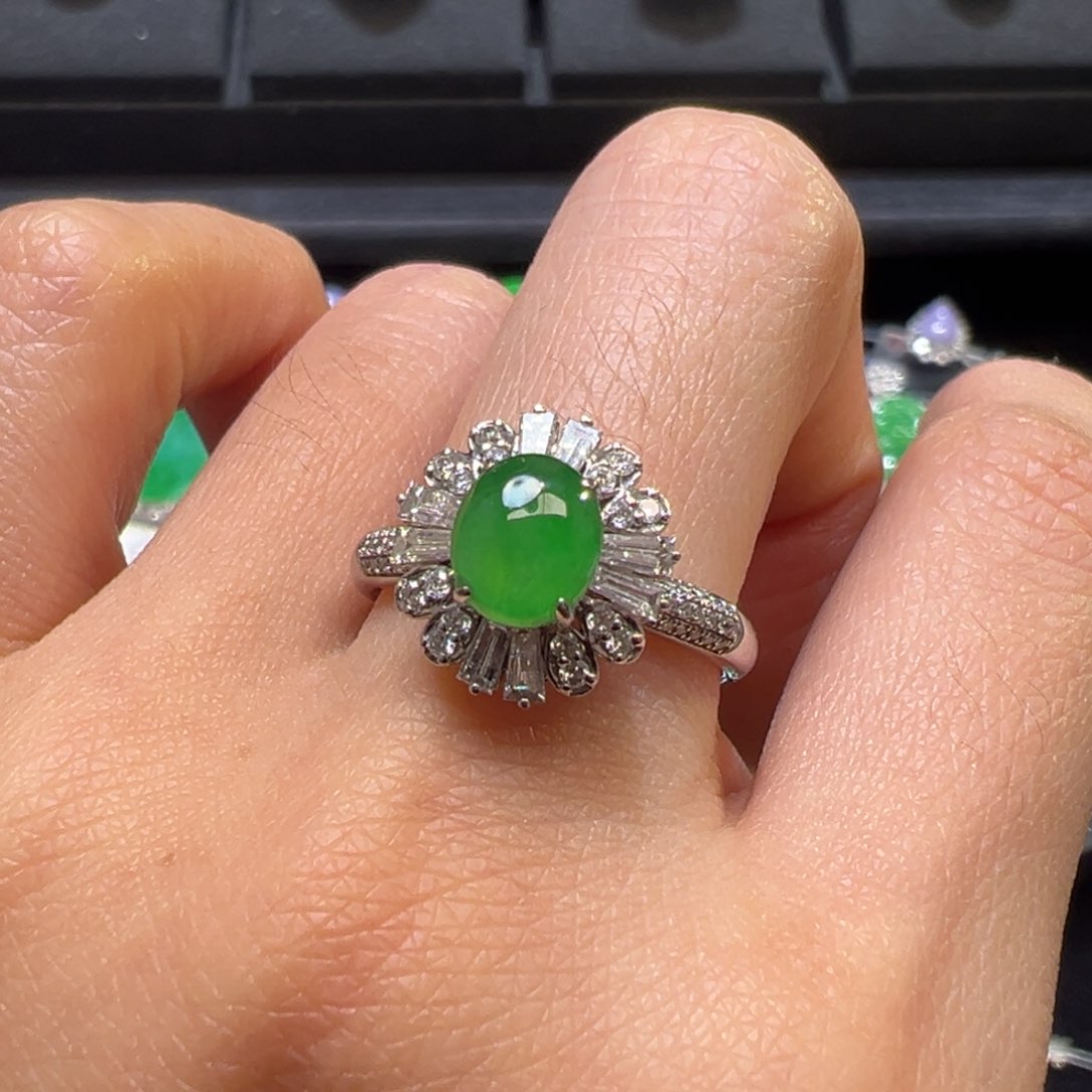 翡翠戒指18K金镶嵌收到货48小时鉴赏期