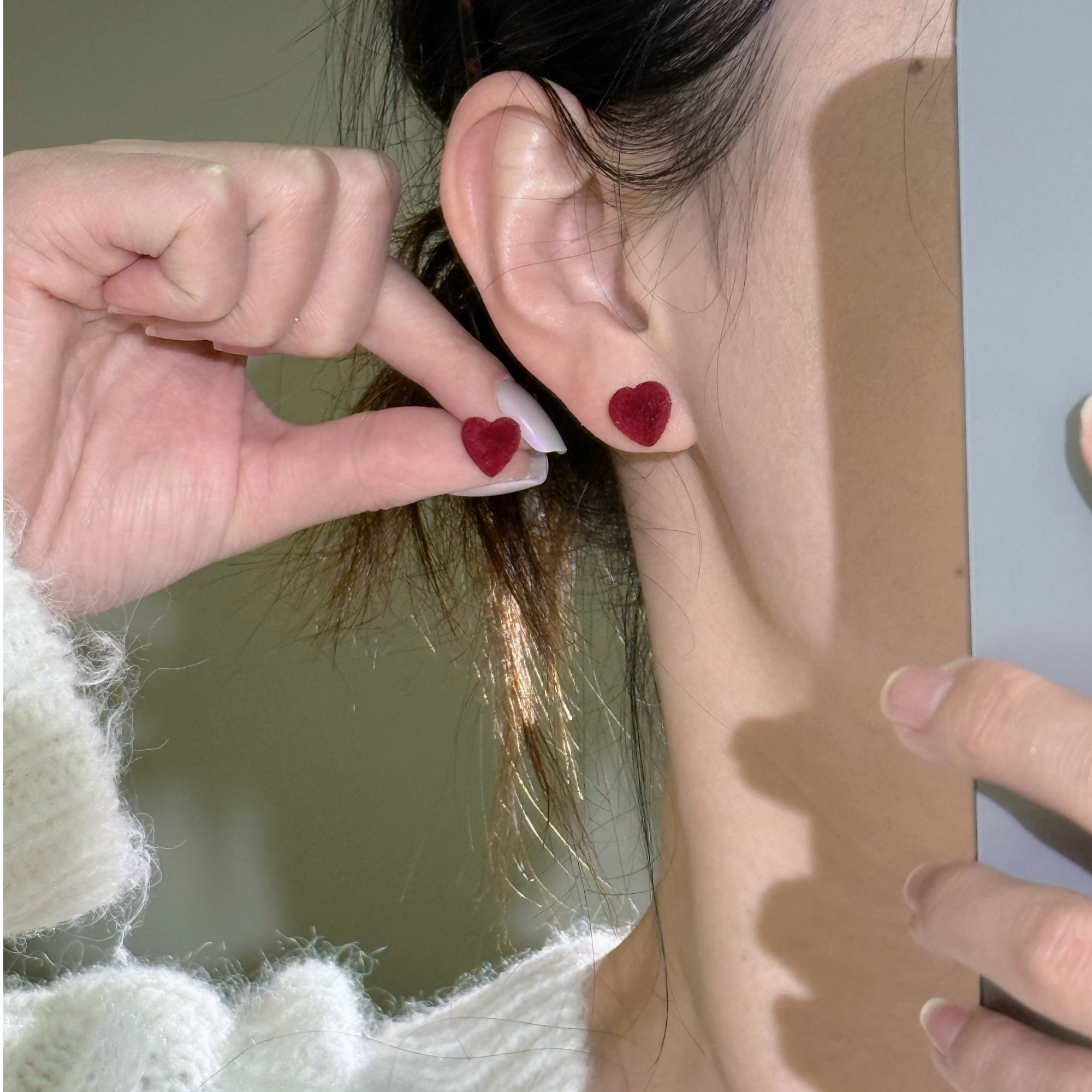 铜合金耳饰 红色爱心耳钉气质时尚可爱少女复古小众简约