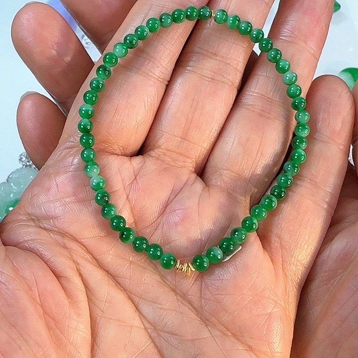 翡翠手链未镶嵌圆珠