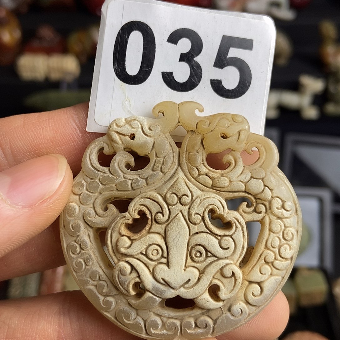 和田玉饰品未镶嵌