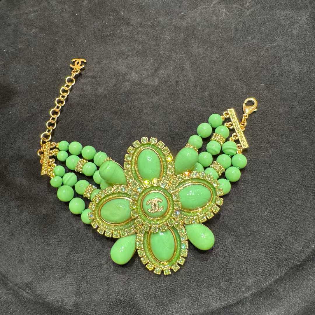 99新 Chanel/香奈儿 275- 24A高级手工坊系列 绿色花卉水钻手链 