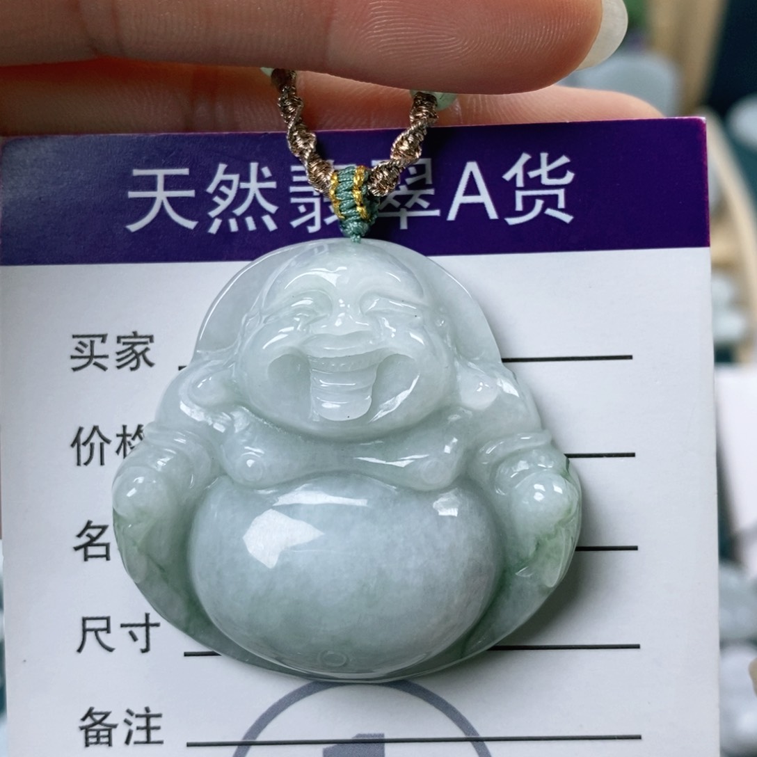 翡翠颈饰未镶嵌佛公