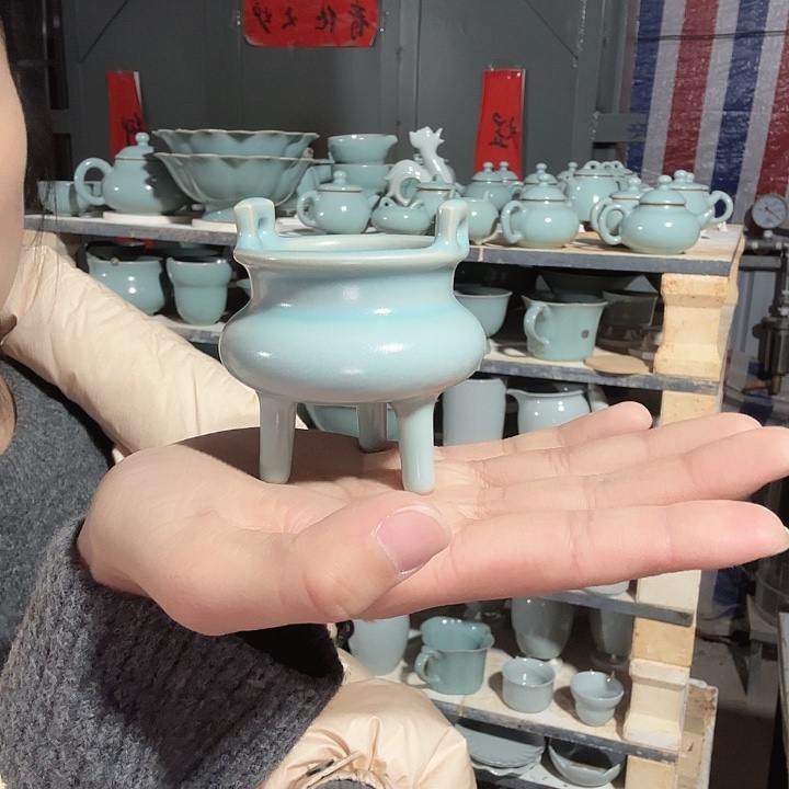 春***子瓷片汝瓷高足线香炉圈足烧天青釉
