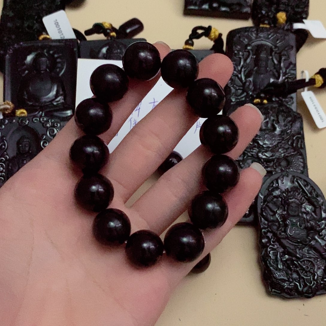 翡翠颈饰未镶嵌卡16