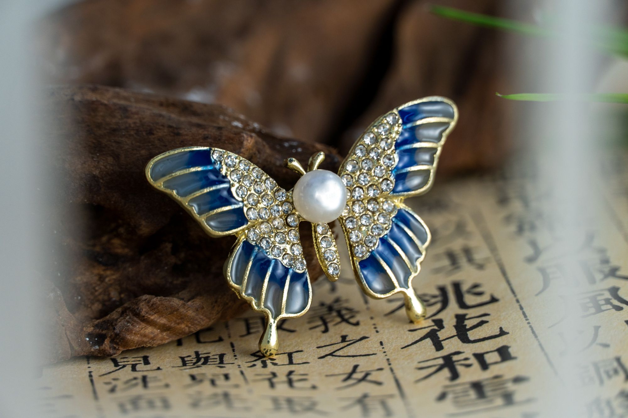 合金胸针 【理理专属】小众设计珐琅彩蝴蝶胸针胸饰多样性发1