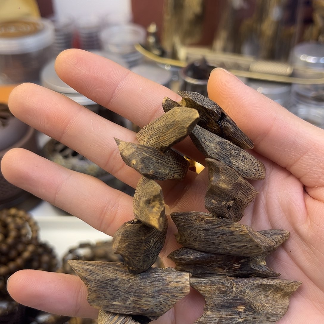 沉香沉香碎屑碎屑车挂