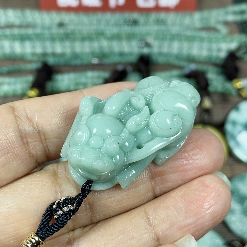 【闪购商品】翡翠颈饰未镶嵌玉吊坠翡翠玉如意貔貅吊坠
