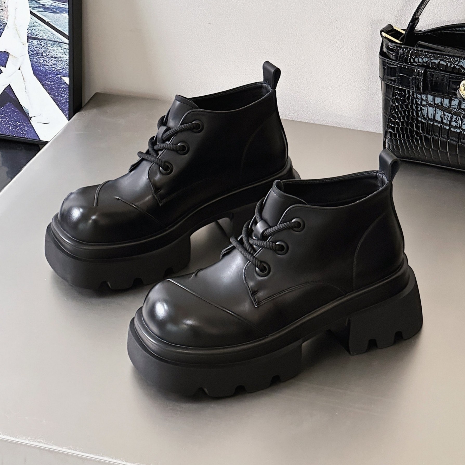 高跟系带英伦风短靴775606（13架2）