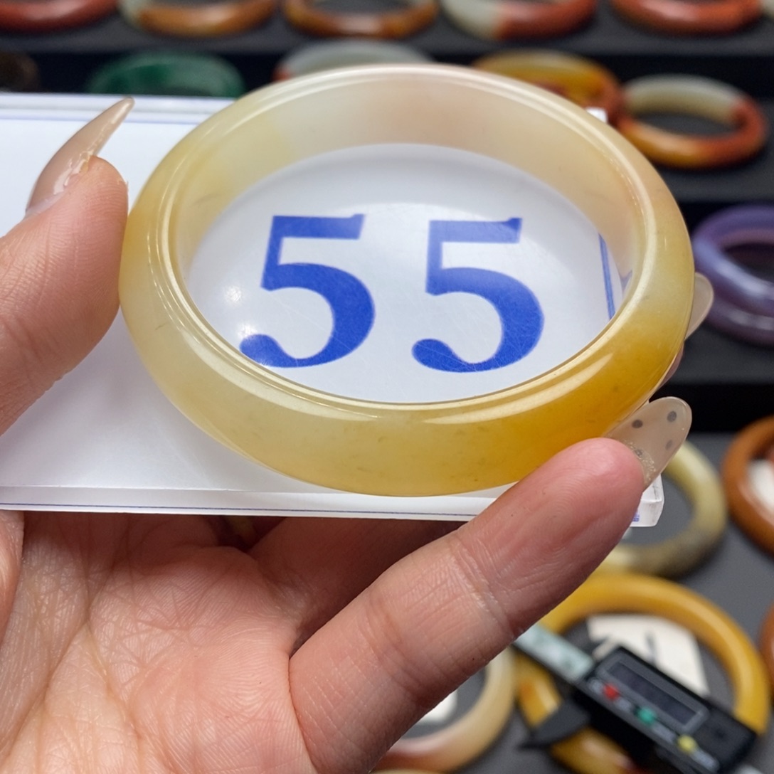 石英质玉（黄龙玉）手镯未镶嵌