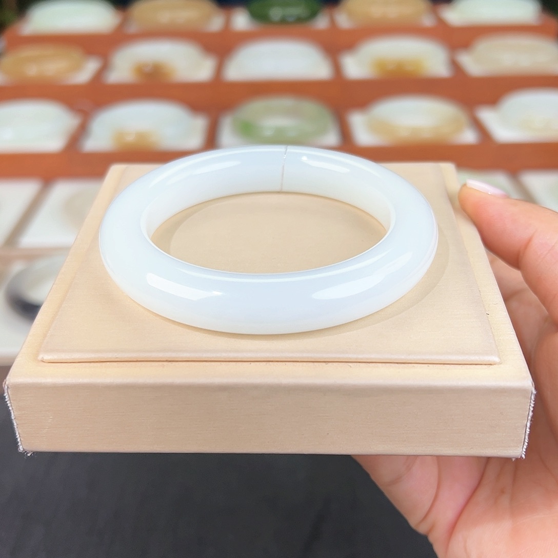 和田玉手镯未镶嵌晓**…和田玉白玉手镯