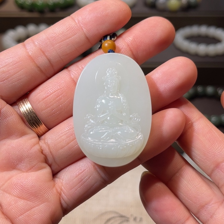 和田玉颈饰未镶嵌