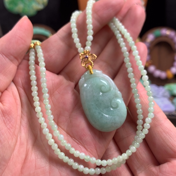 翡翠未镶嵌颈饰吊坠