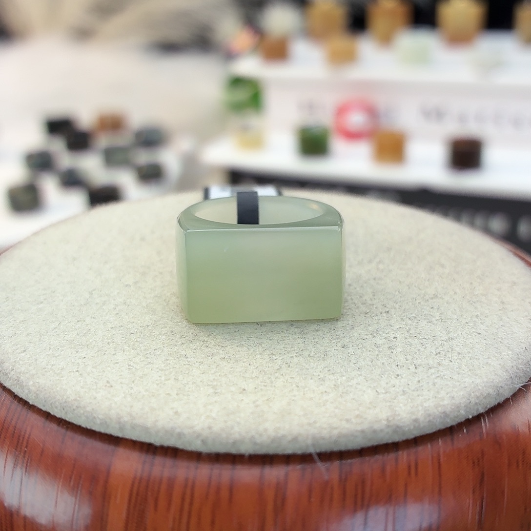 和田玉（糖玉）未镶嵌戒指i85青提马鞍16.3mm