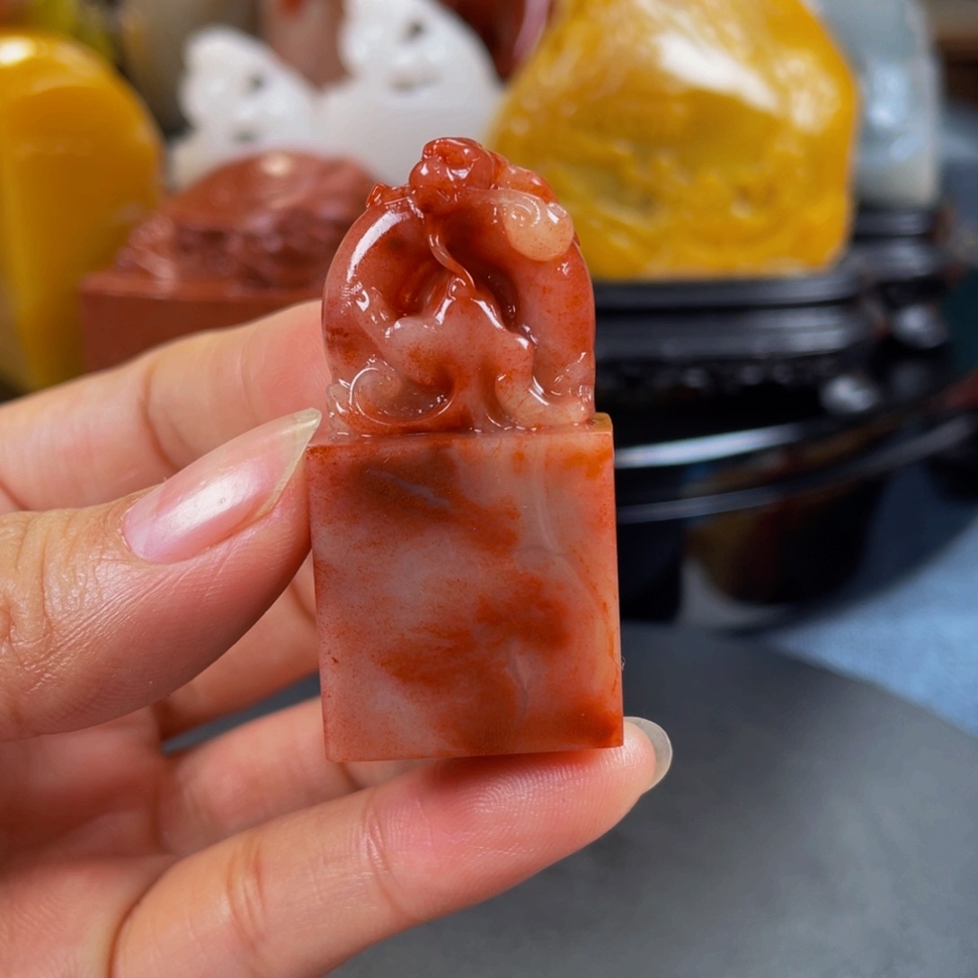 寿山石印石育****师寿山石雕刻