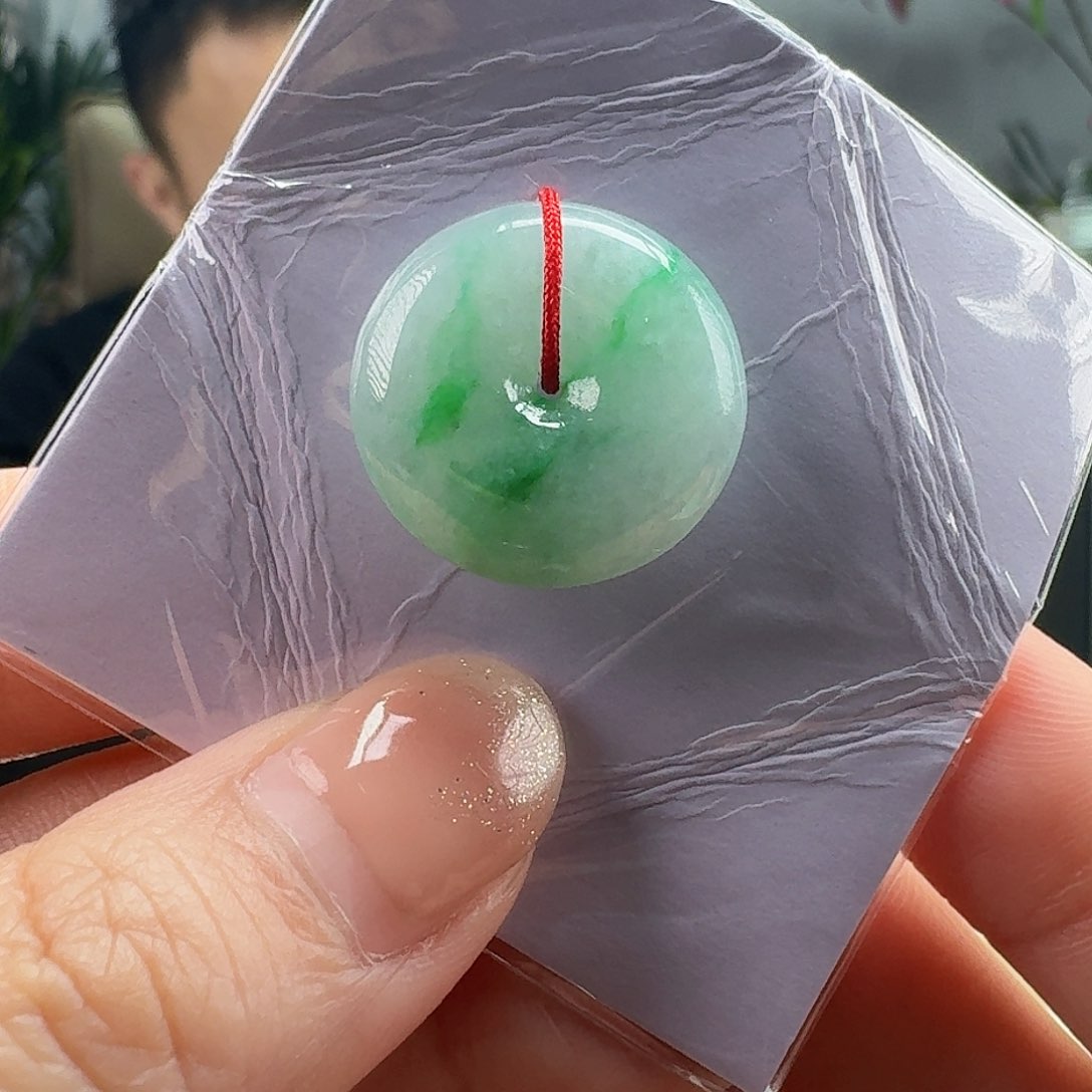 翡翠裸石沐*子天然翡翠