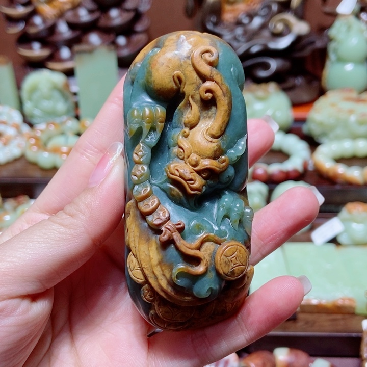 岫岩河磨玉（透闪石质玉）把件未镶嵌