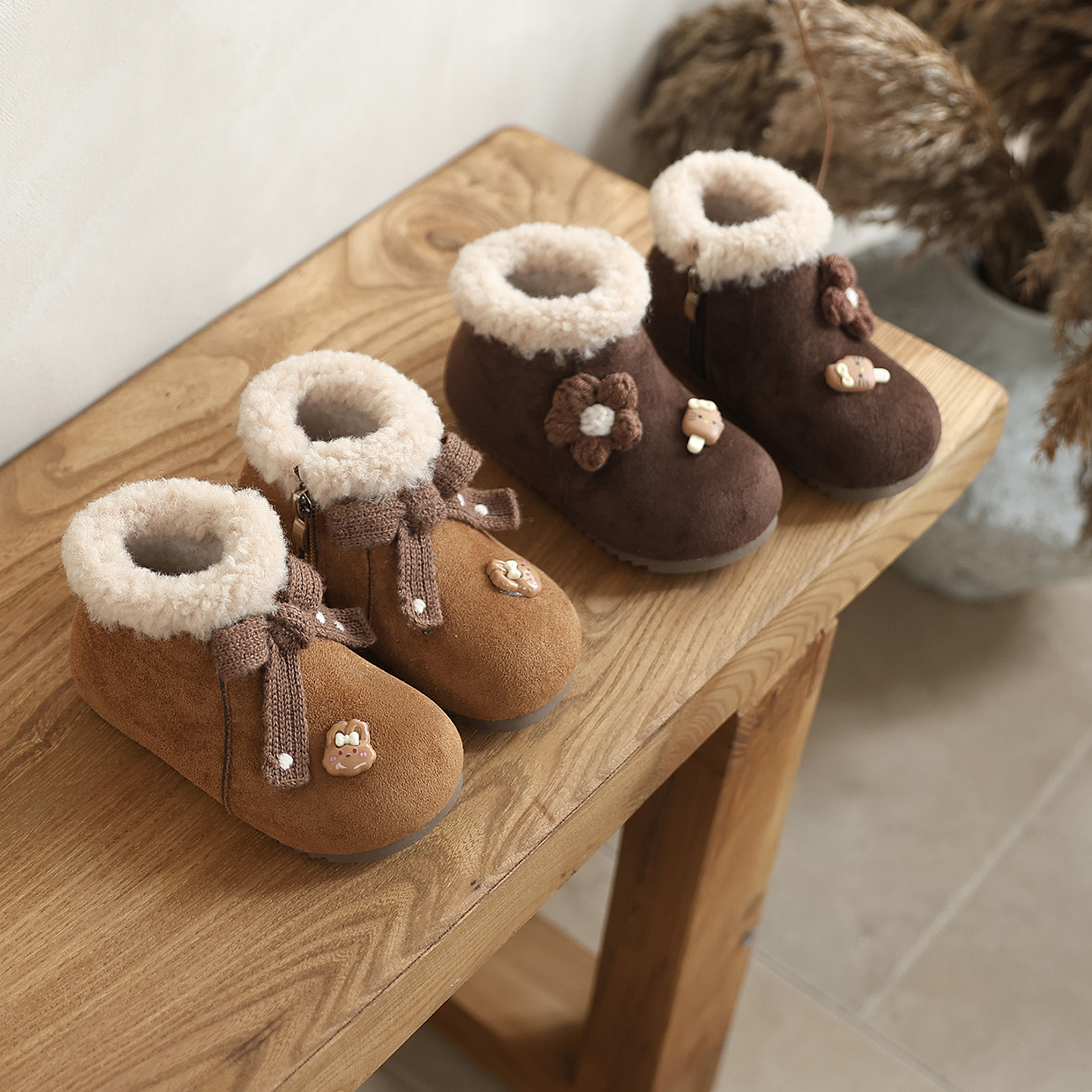 【主播推荐】女童围巾小花朵加绒勃肯棉靴2025冬新款儿童加厚鞋P023