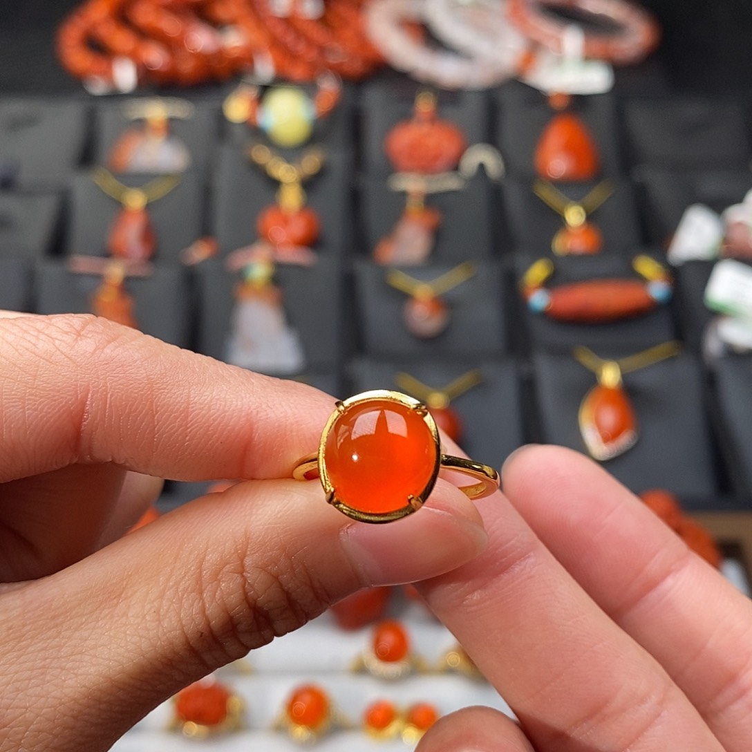 南红玛瑙银S925镶嵌云南保山冰红戒指