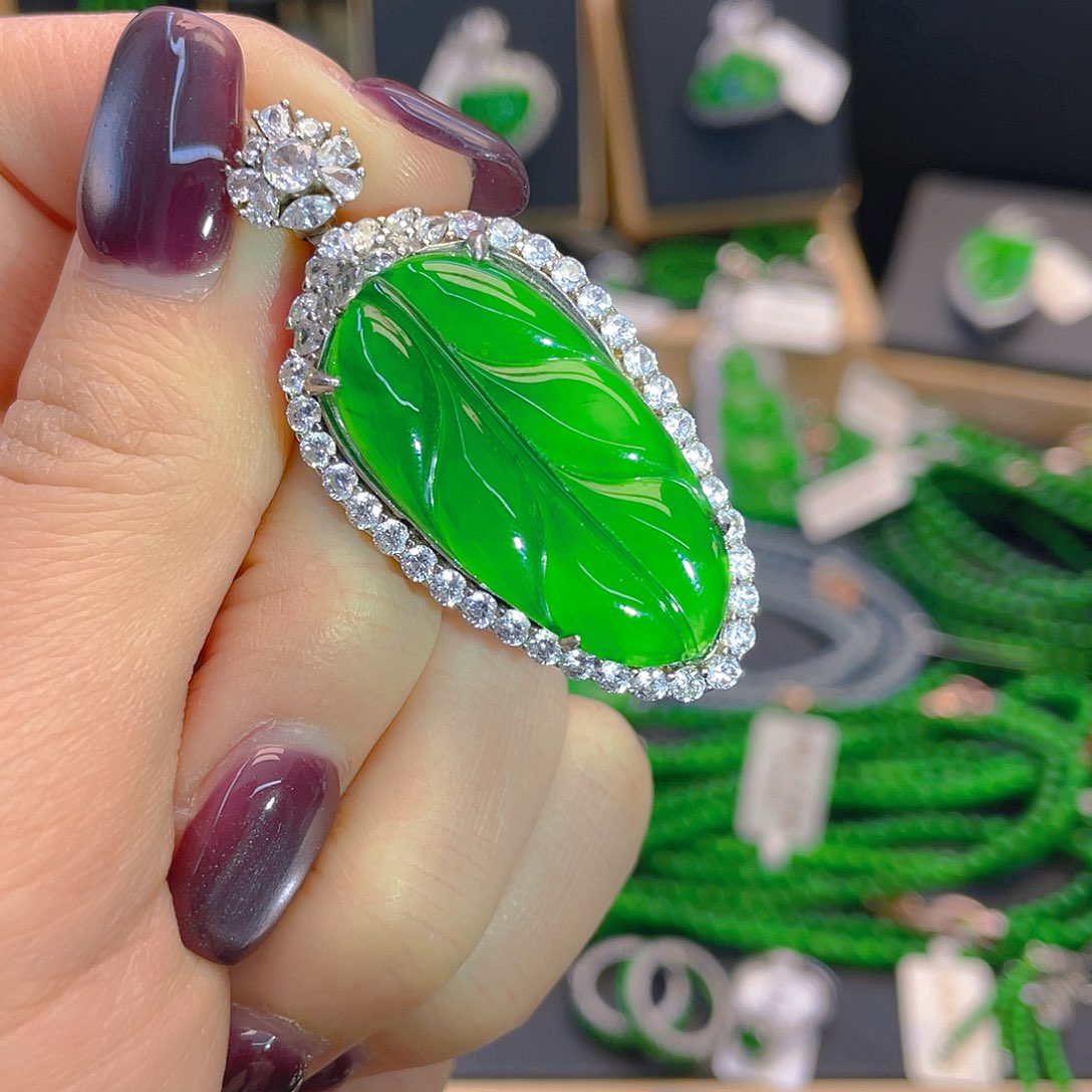 翡翠手链未镶嵌叶子吊坠