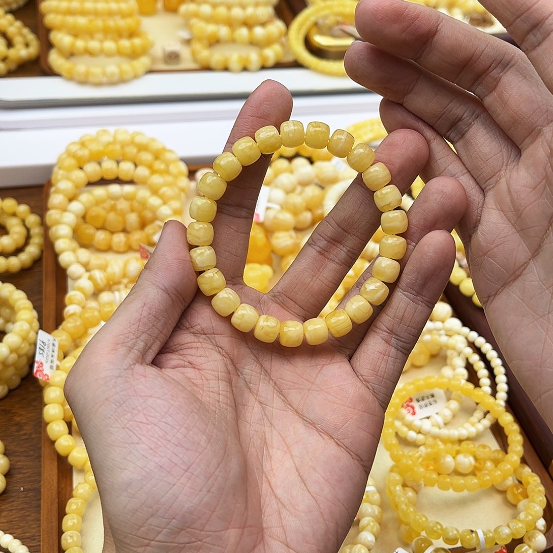 汪***油蜜蜡未镶嵌手链黄白花虎皮9mm