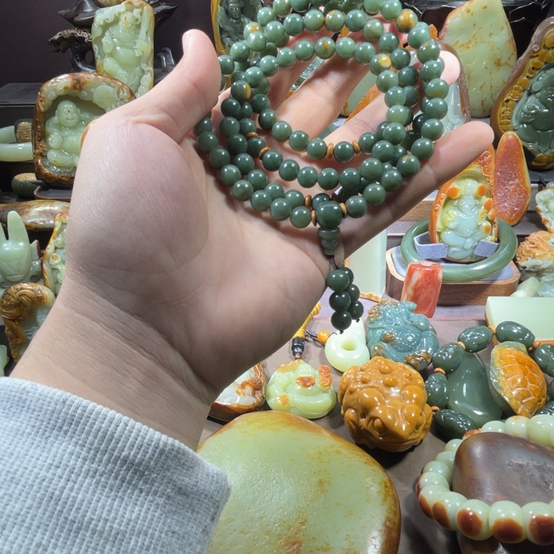 透闪石质玉未镶嵌珠宝奇石