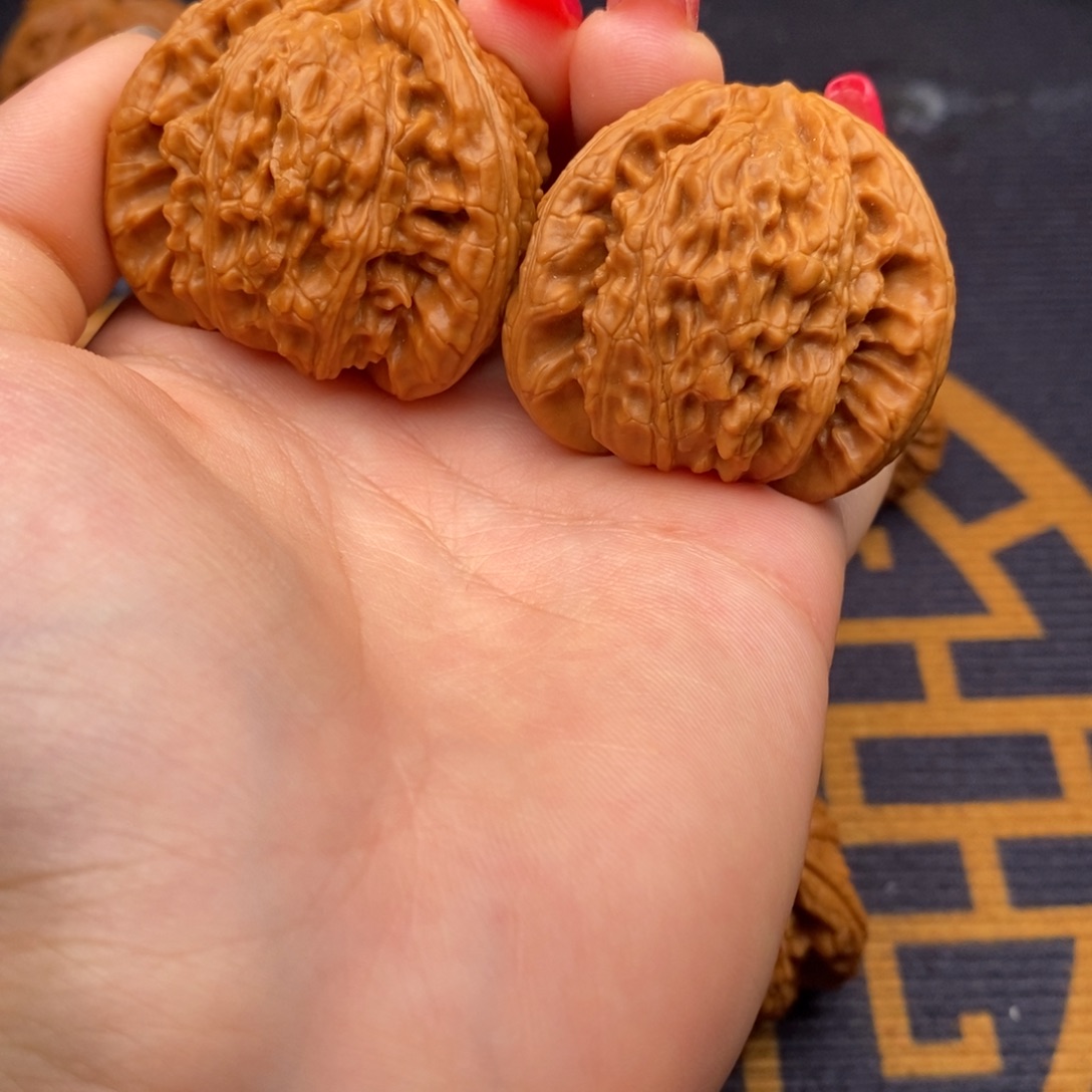 姚***生文玩核桃吊坠白狮子