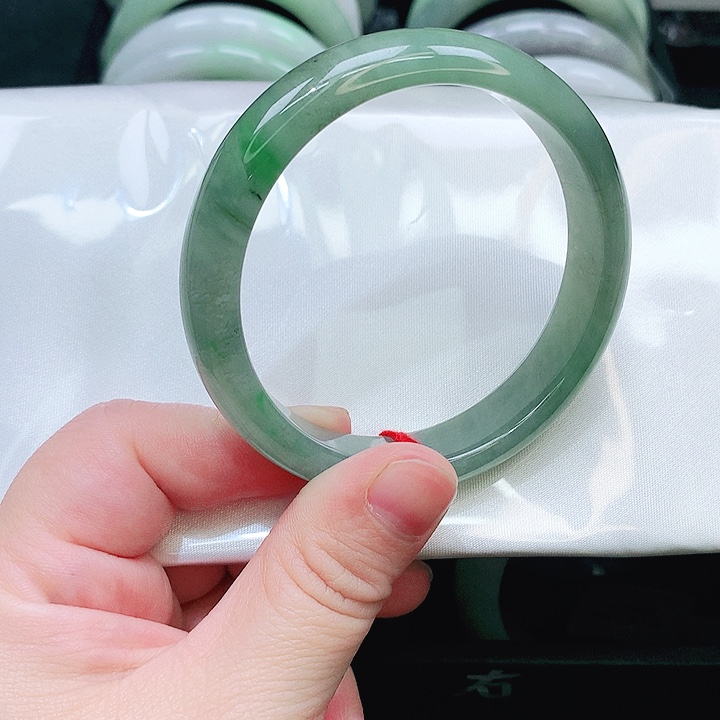 翡翠未镶嵌手镯0505