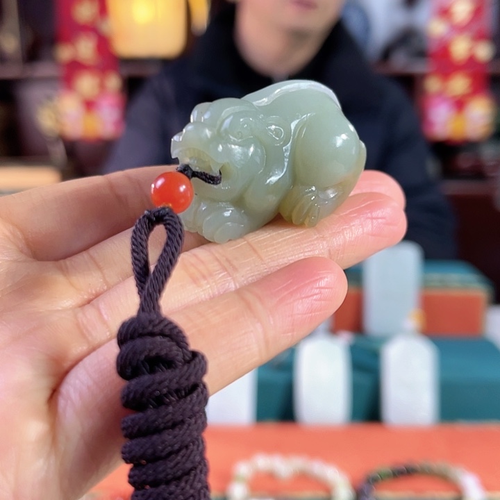 和田玉吊坠未镶嵌