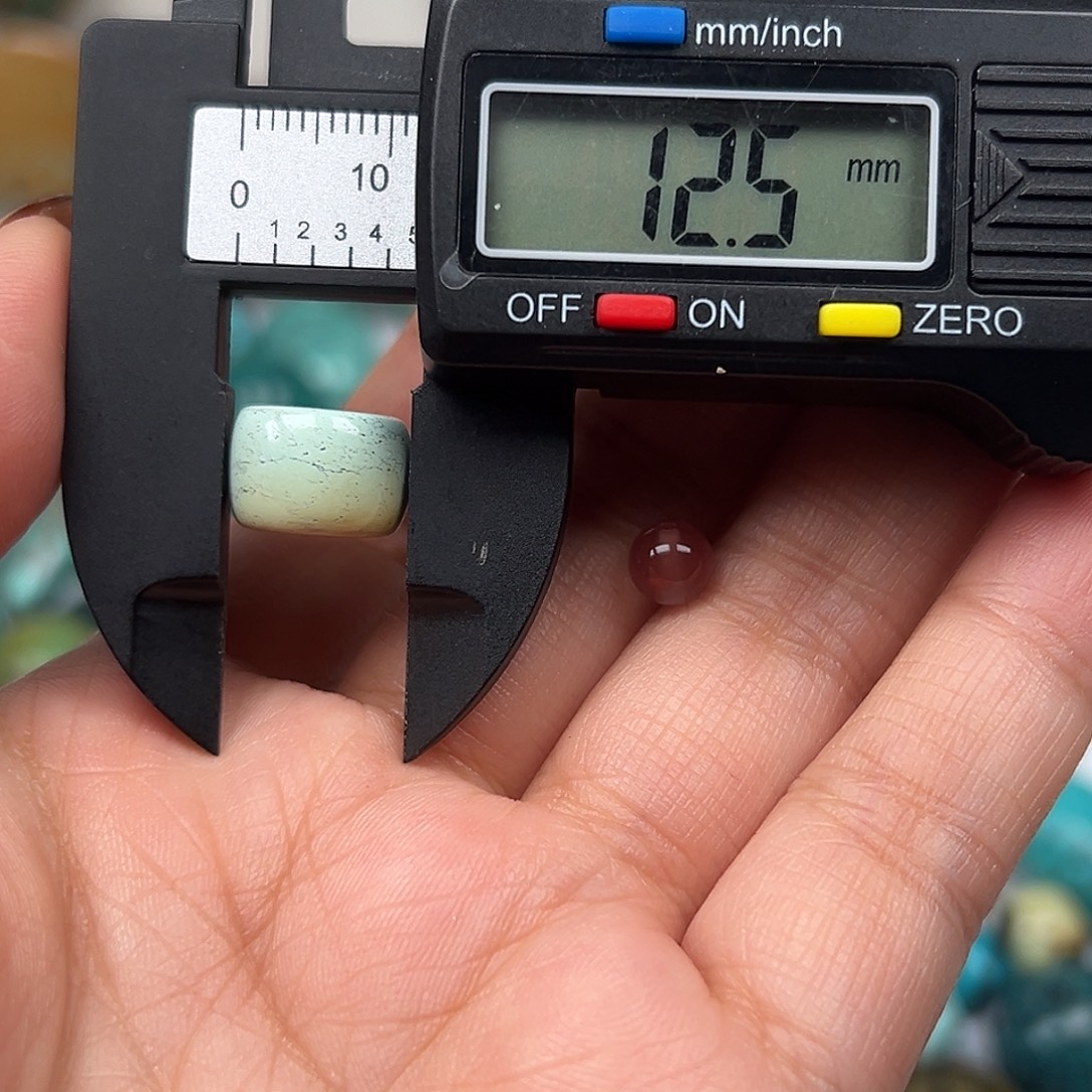 南红玛瑙未镶嵌珠宝奇石