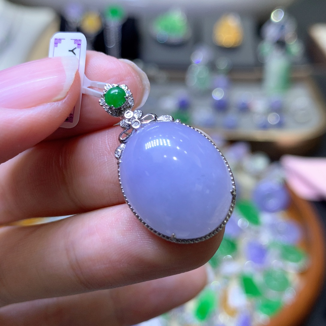 【闪购商品】翡翠颈饰18K金镶嵌翡翠吊坠项链