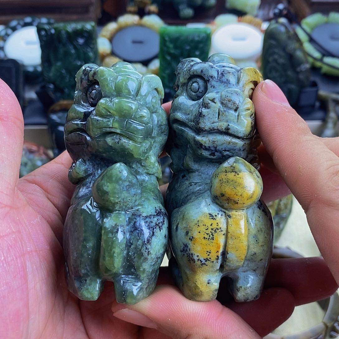 手串未镶嵌岫岩河磨玉（透闪石质玉）