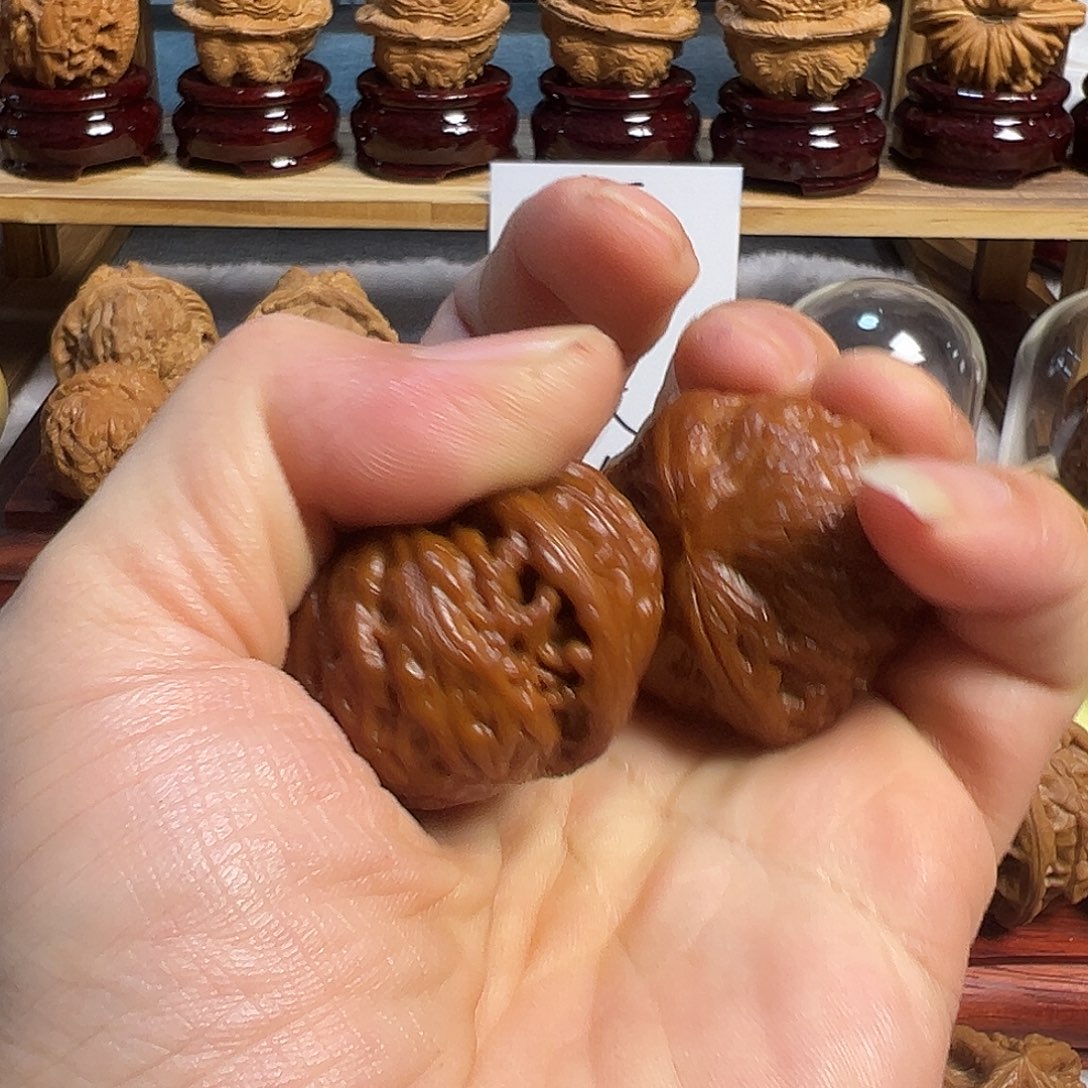 葫****铁锤妹妹核桃球咯我