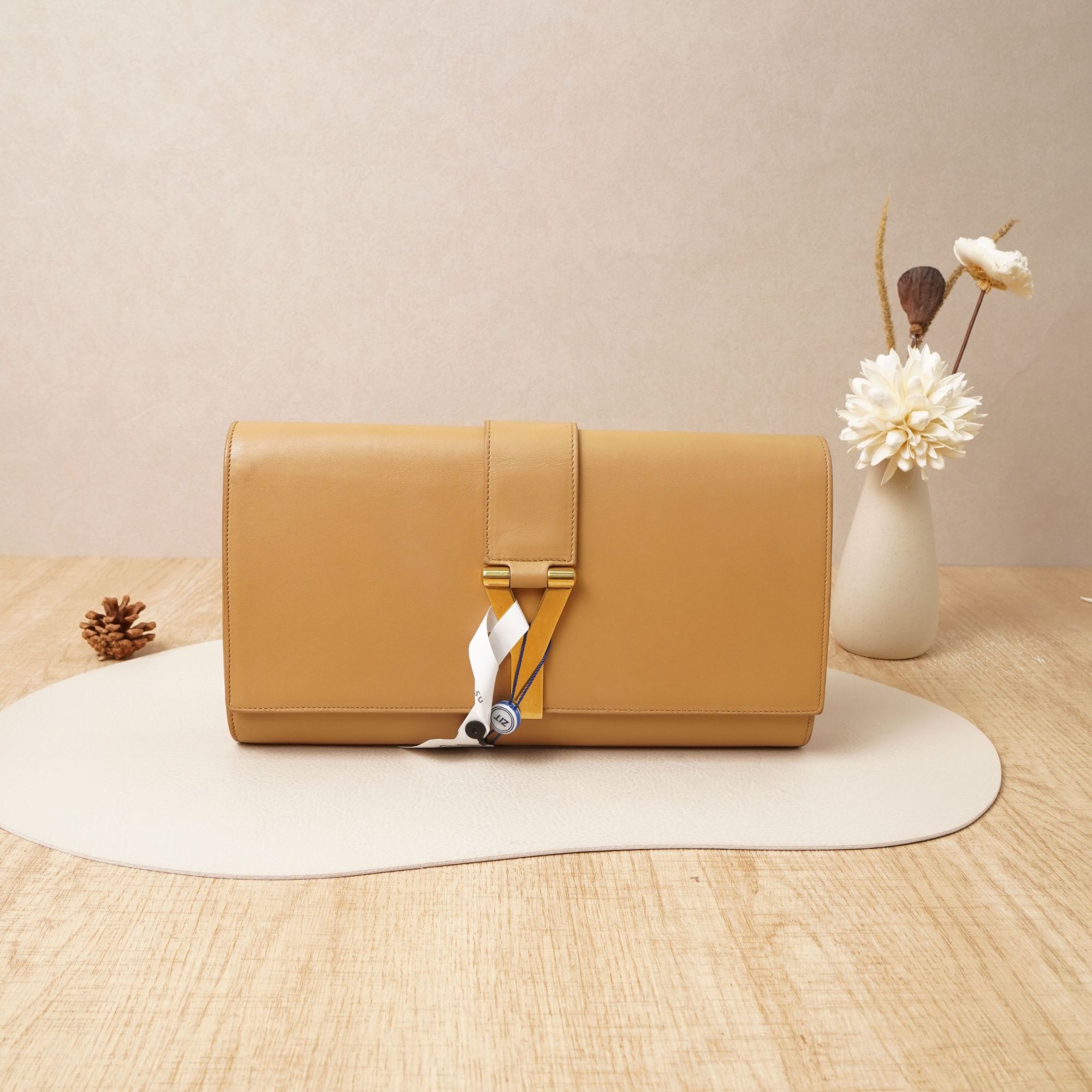95新 YSL/圣罗兰 圣罗兰Y字手拿包奶茶色牛皮/DS024893