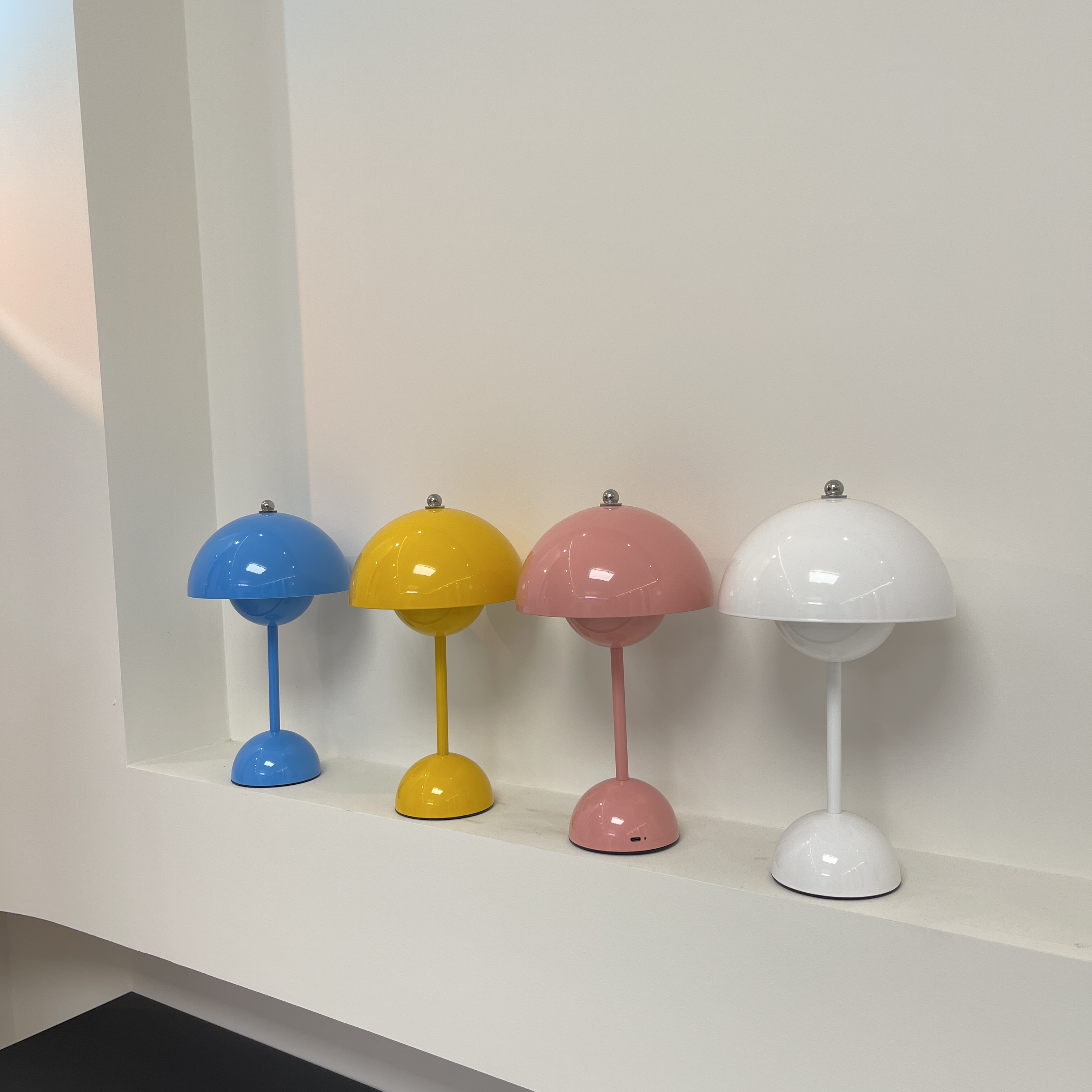 居美亚Jumayer台灯床头灯卡通调色北欧夜灯暖光简约可爱创意个性