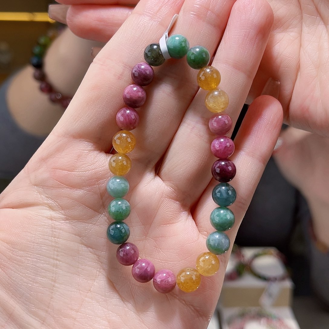 碧玺多样性发一件未镶嵌