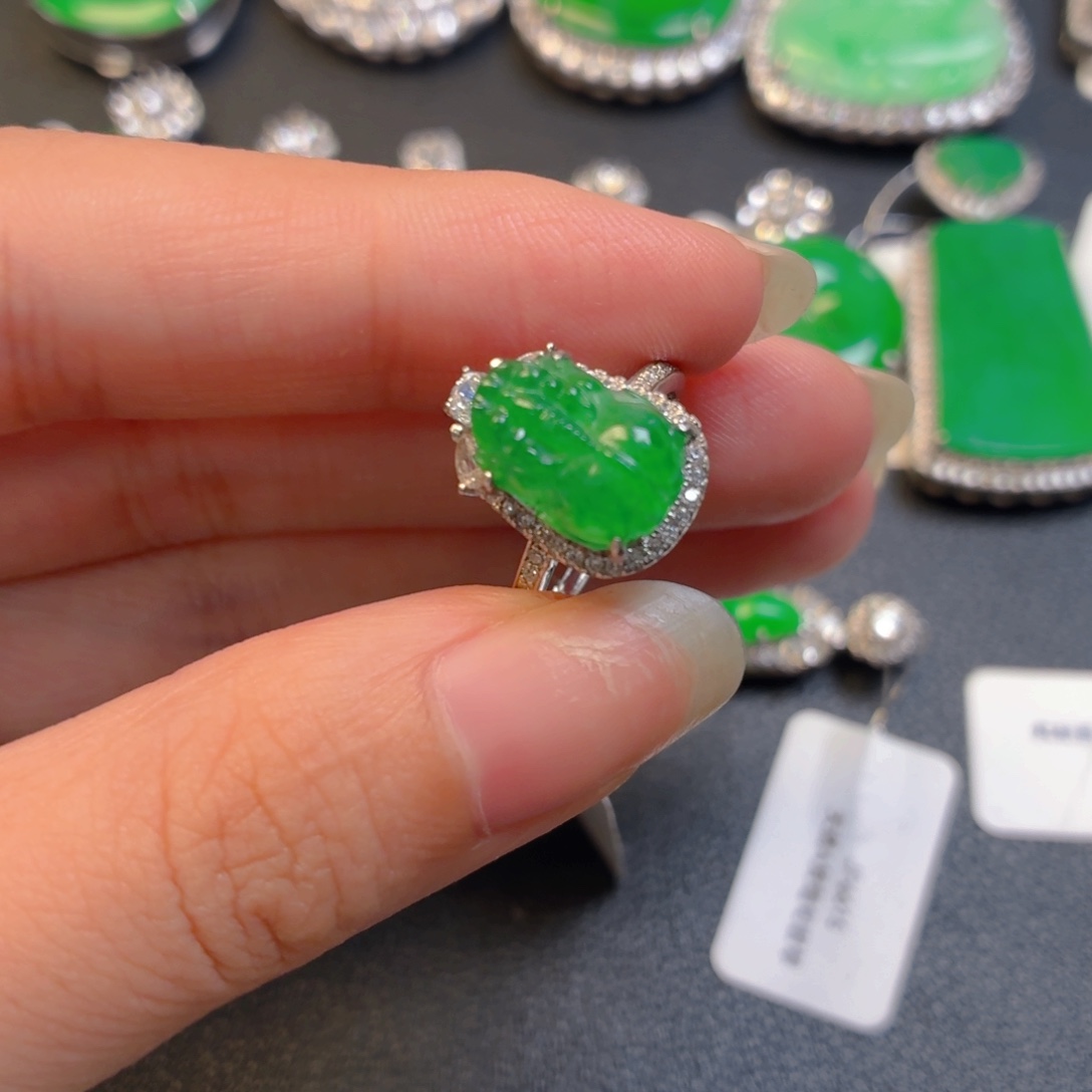 翡翠银S925镶嵌颈饰