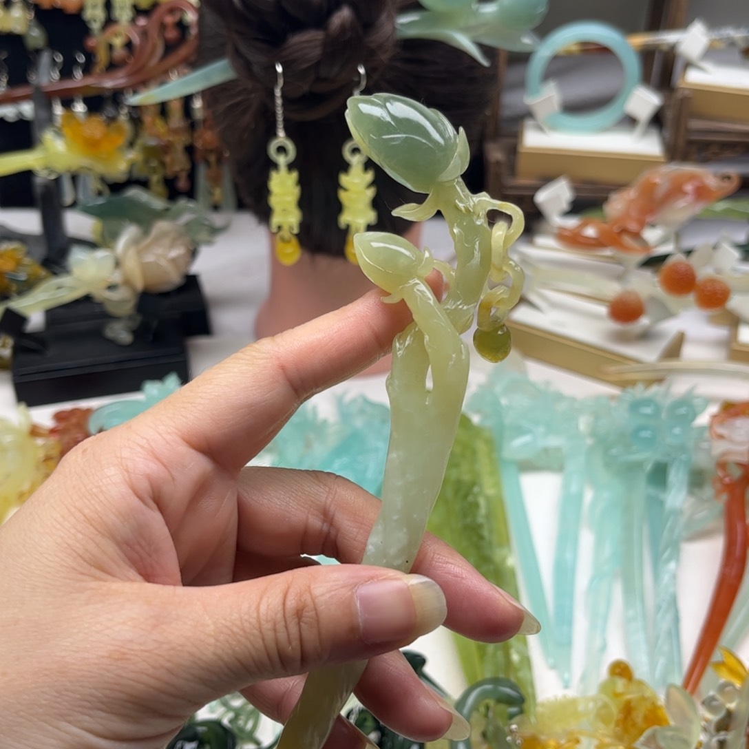 蛇纹石玉发饰合金