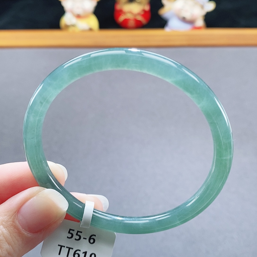 翡翠未镶嵌手镯78