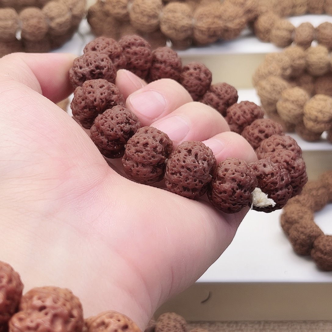 不***臣金刚菩提吊坠梅花