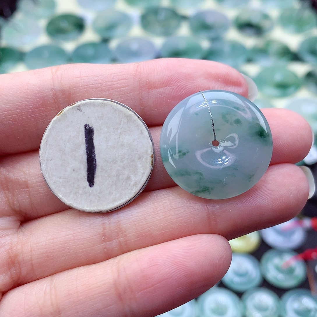 翡翠颈饰未镶嵌80尺寸23.8-5.5