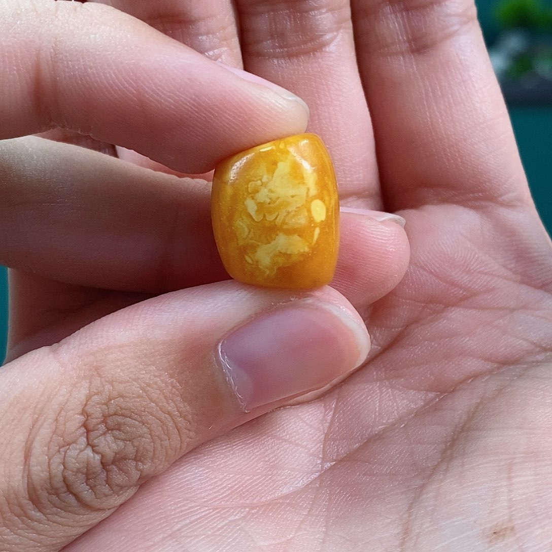 蜜蜡珠宝奇石未镶嵌