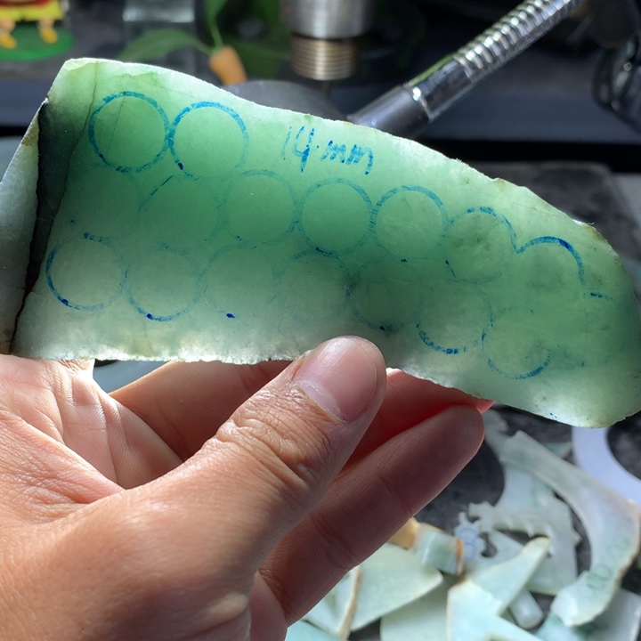 定制翡翠未镶嵌翡翠